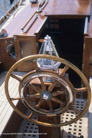 Classic Yachts, oiseau de Feu