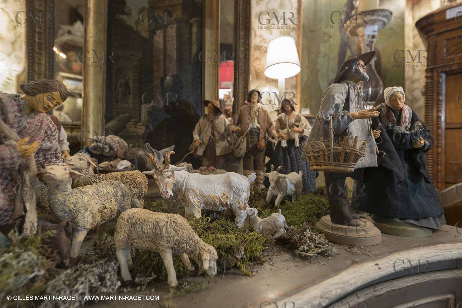 27 01 2018; L'isle sur Sorgue (FRA; 84); Les antiquaires; Crèche et santons de Jean-Jacques Bourgeois