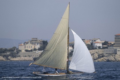 Petits yachts classiques, small classic yachts