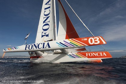 27 09 2012 - Marseille (FRA,13) - Alpari World Match Race Tour - Match Race France 2012 - Day 3 - Quarter finals - Matc Racing specialists sail on Foncia