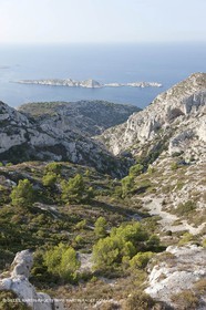 10 09 2009 - Marseille (FRA, 13) - Les Calanques - Massif de Marseilleveyre - Roc St Michel et Vallon de la Mounine