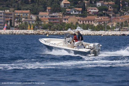 Motor boat running