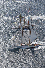 28 09 2022? Saint-Tropez,(FRA,83), Les Voiles de Saint-Tropez 2022 Régate N° 2 poup les modernes, navigation libre pour les grandes goélettes