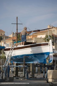 YC9H0180