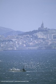 Pêche, barques, pointus, pêcheurs