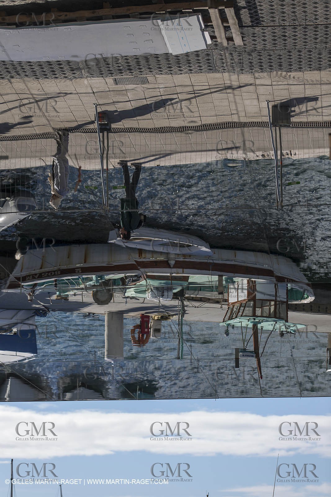 04 02 2013 - Marseille (FRA,13) - Vieux Port (historical port) refit - Works on the shadow maker