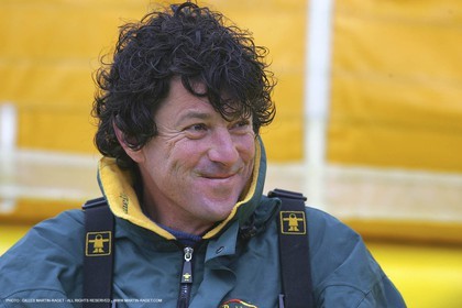 IMOCA Class - 2004 Vendée Globe  - Jean LeCam - Bonduelle - 2nd arrival