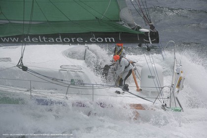 21 06 2007 - Belle Ile en mer (South Britanny, France) - Monocoques IMOCA - Delta Dore (Jeremie Beyou) à l'entraînement