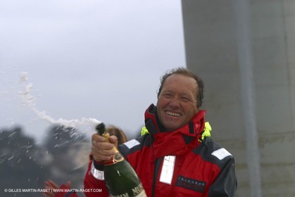 Round the world solo record - Idec - Francis Joyon - Brest finish