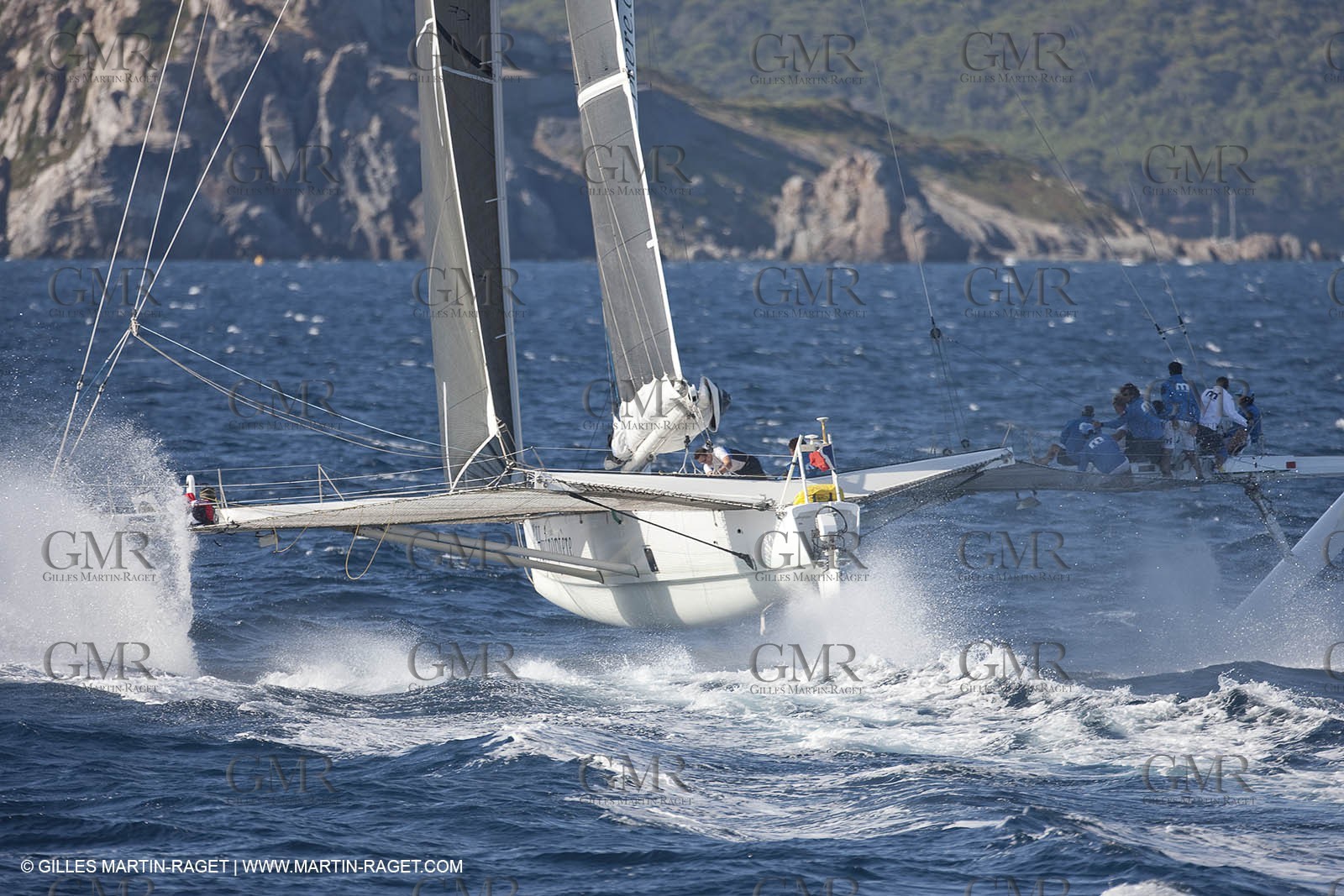 05 09 2009 - Hyères (FRA, 83) Hydroptère beat the overal sailing speed record with a run at 51,36 knts ( subjet to ratification by WSSRC)