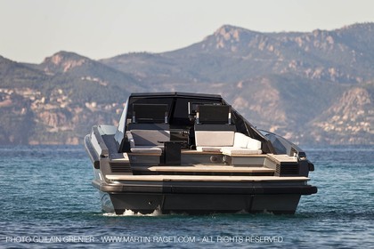 11 11 2009 - Saint Jean Cap Ferrat (FRA,06) Wally Yachts - Wallypower 55