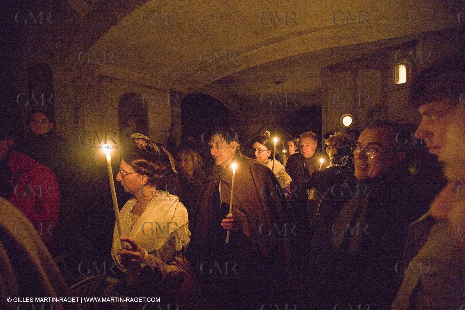 24 12 2006 - Les Baux de Provence - Christmas eve - Midnight mass with vivid crib and traditional procession in Saint Vincent Church.