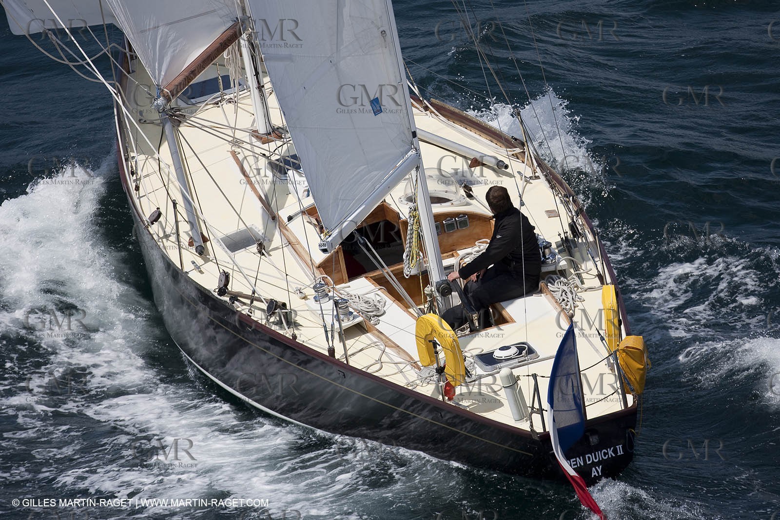 19 05 2010- Lorent- (FRA,56)  -  Pen Duick II