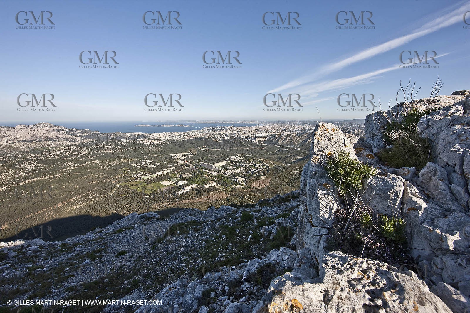 30 04 2009 - Marseille (FRA, 13) - Les Calanques - At the summit of Mount Puget