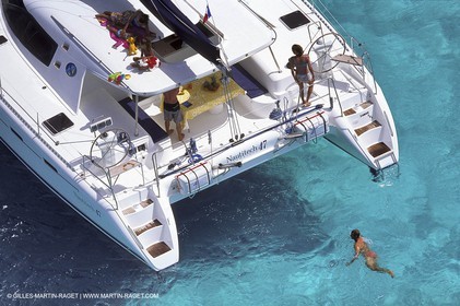 Multicoque au mouillage