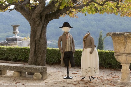 31 10 2013 - Ansouis (FRA,84) - Chateau d'Ansouis - Costumes de l'exposition Habits d'hommes