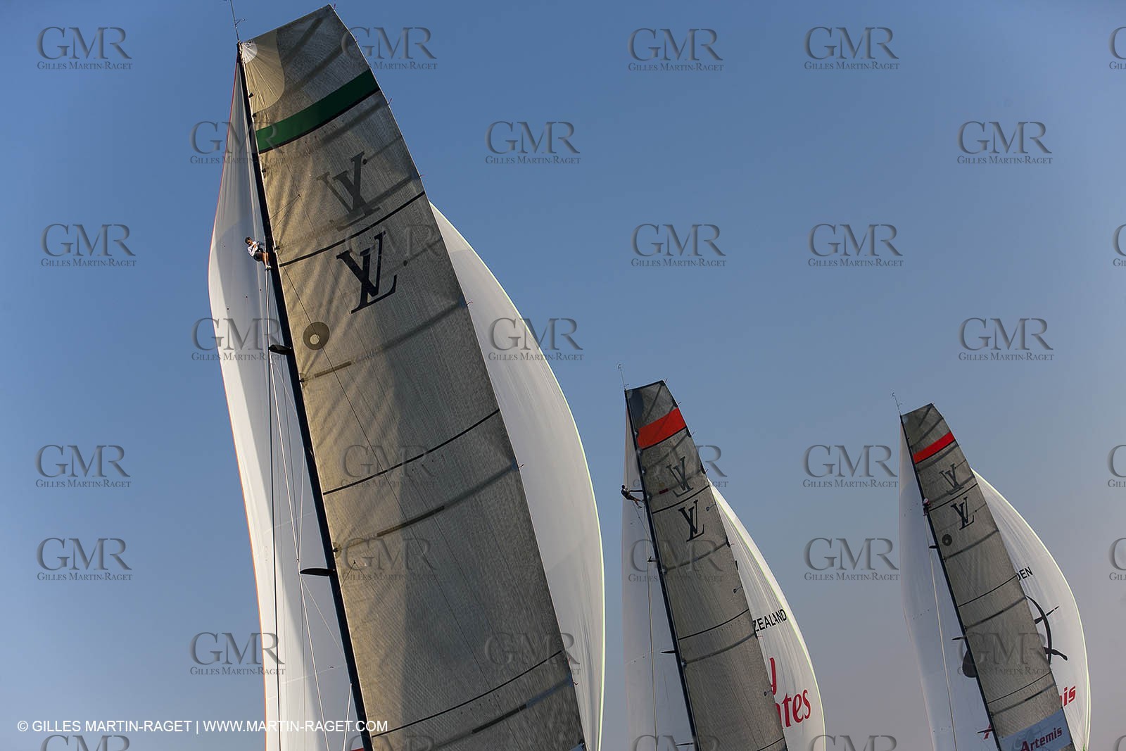 25 11 2010 - Dubai (UAE) - Dubai Louis Vuitton Trophy -  BMW ORACLE Racing - Fleet races