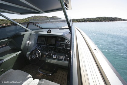 16 07 2007 - Portisco (Italie, Sardaigne) - Wally Power 47, 2007 version