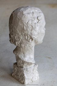 20 07 2020, St Rémy de Provence (FRA,13), Oeuvre de Germaine Richier, Buste n° 15 1933 ou 1934, plâtre de tirage, collection particulière