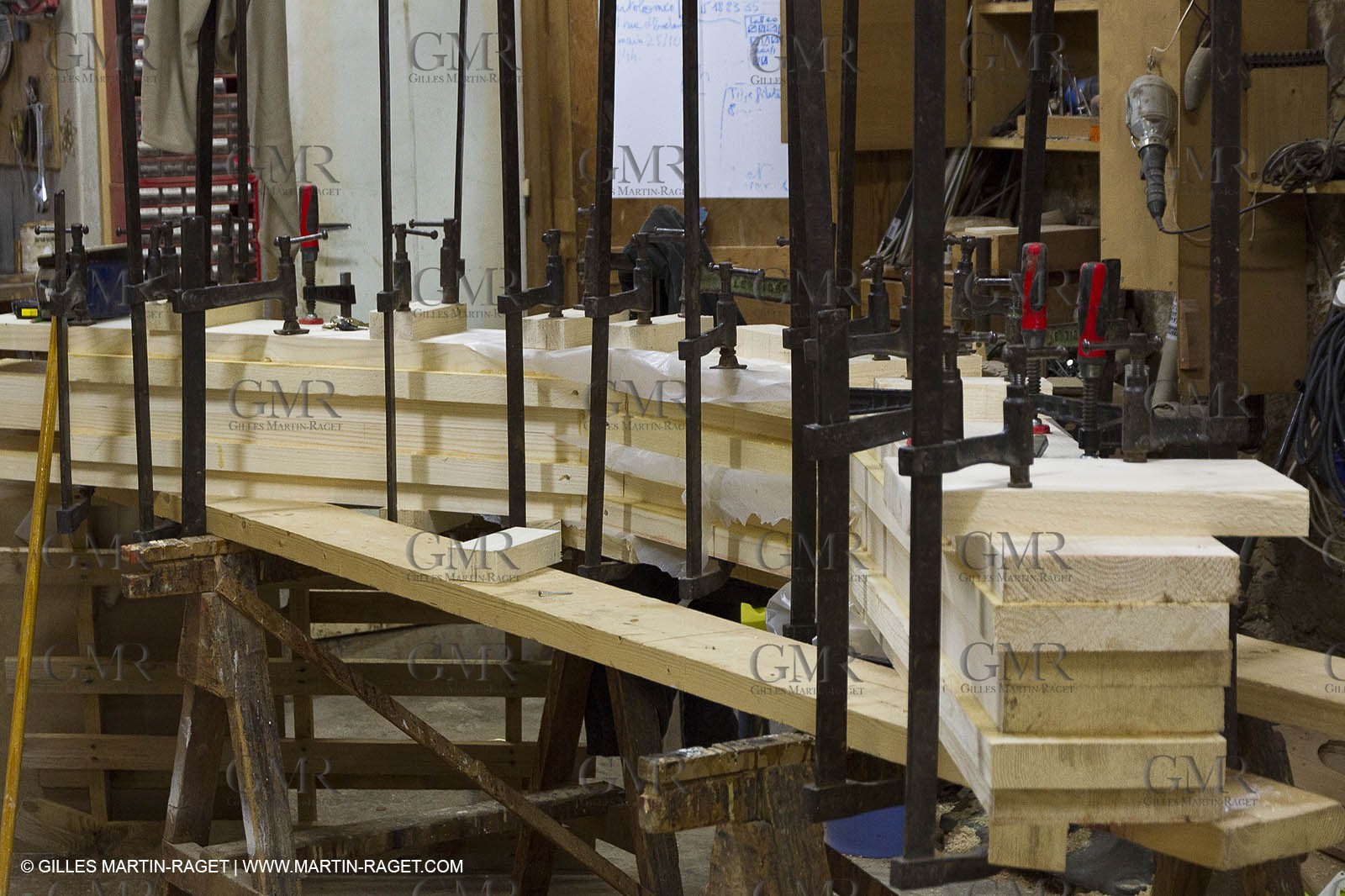 5 11 2011 - Marseille (FRA,13) - Alcyon - construction - Marc and edith Frilet meet Daniel Scotto in his workshop