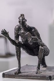 30 10 2023, Montpellier (FRA), oeuvre de Germaine Richier, Exposition Centre Pompidou - Musée Fabre 2023, La Sauterelle, grande, 1955-1956, Bronze patiné foncé, épreuve d'exposition, Fondeur : Susse, Paris, 137 x 99 x 176 cm, Collection particulière