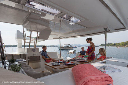 12 09 2016, Cannes (FRA,06), Chantier Fountaine-Pajot, Helia 44