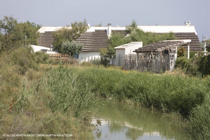 01 07 2008 - Les Saintes Maries de la mer (FRA, 13) - Cabanes de gardians