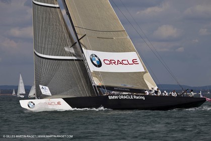 02 08 2010 - Cowes (UK, IOW) 1851 Cup -  BMW ORACLE Racing - Training Day.