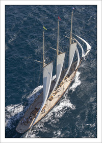 Produit : Tirage photo réalisé par nos soins sur imprimante jet d'encre professionnelle Epson à partir de 8 encres ultrachrome inaltérables (label Digigraphie).Formats au choix : . 30x40 cm. 50x70 cm. 80x120 cm.Choix des papiers :. Papier standard brillant 250 gr., filet noir, marge blanche, tirage non signé. Papier haut de gamme satiné 290 gr. filet noir, marge blanche, tirage vérifié et signé par l'auteur.. Autres supports (canvas, acrylique, dibond) sur demandeConditionnement : tube cylindrique renforcé.Options pour l'expédition : . colissimo + dépôt boîte aux lettres (France uniquement). Colissimo avec signature à réception. Transporteur express (2 jours ouvrés) avec signature à réceptionCliquez sur caddie pour sélectionner votre formule et démarrer la procédure de commande en ligne