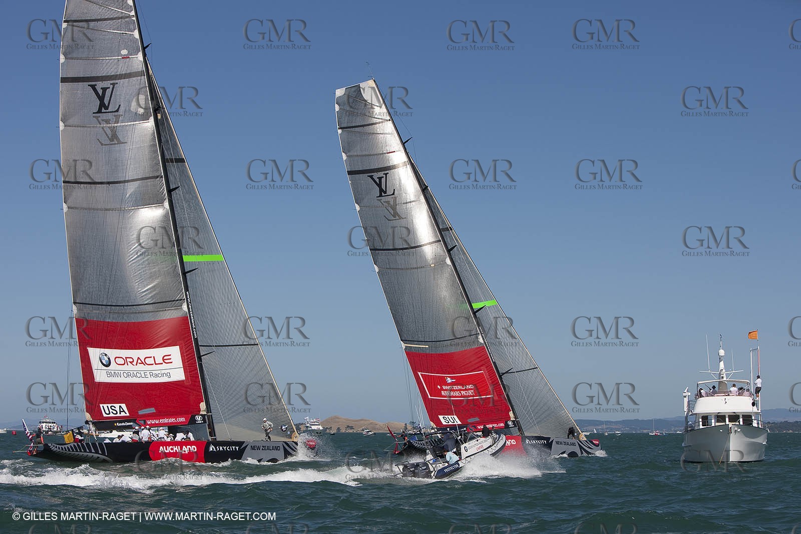 08 02 2009 - Auckland (NZL) -  Louis Vuitton Pacific Series -  Racing Day 9 - Round Robin 2 - BMW ORACLE Racing Vs Alinghi