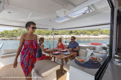 12 09 2016, Cannes (FRA,06), Chantier Fountaine-Pajot, Helia 44