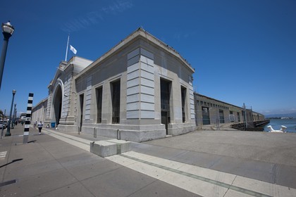07 06 2011 - San Francisco (USA,CA) - 34th America's Cup - Event sites -  The Piers in their state of origin - Pier 19
