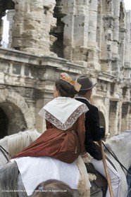 Arlésiennes en costume - Fête des Gardians - Arles