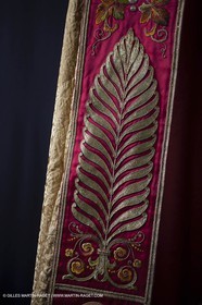 04 02 2013 - Marseille(FRA,13), Notre Dame de la Garde, Vêtements liturgiques
