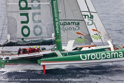 14 05 09 - Marseille - Record de la Méditerranée - Groupama 3 - Franck Cammas - G class - Départ de Marseille pour Carthage