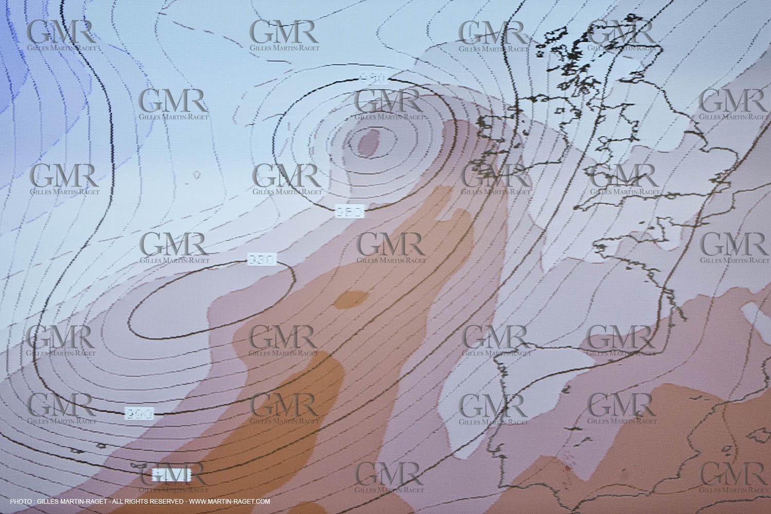 30 10 2011 - Le Havre (FRA) - Transat Jacques Vabre 2011 - start delayed briefing