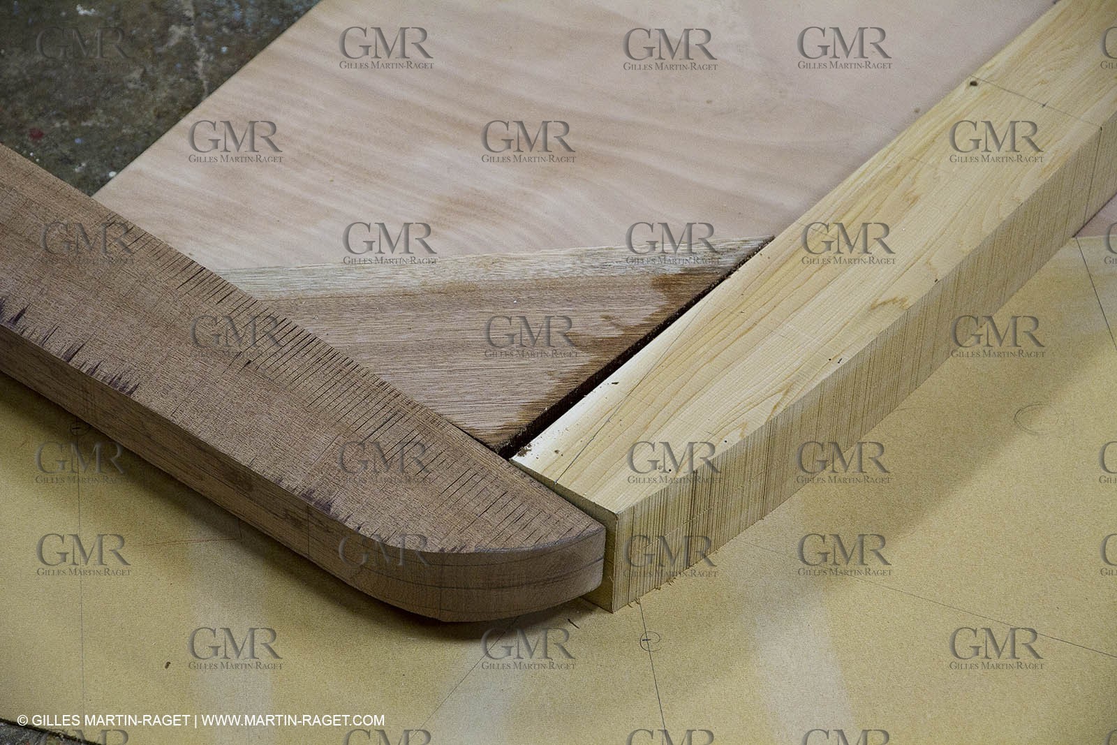 5 11 2011 - Marseille (FRA,13) - Alcyon - construction - Marc and edith Frilet meet Daniel Scotto in his workshop