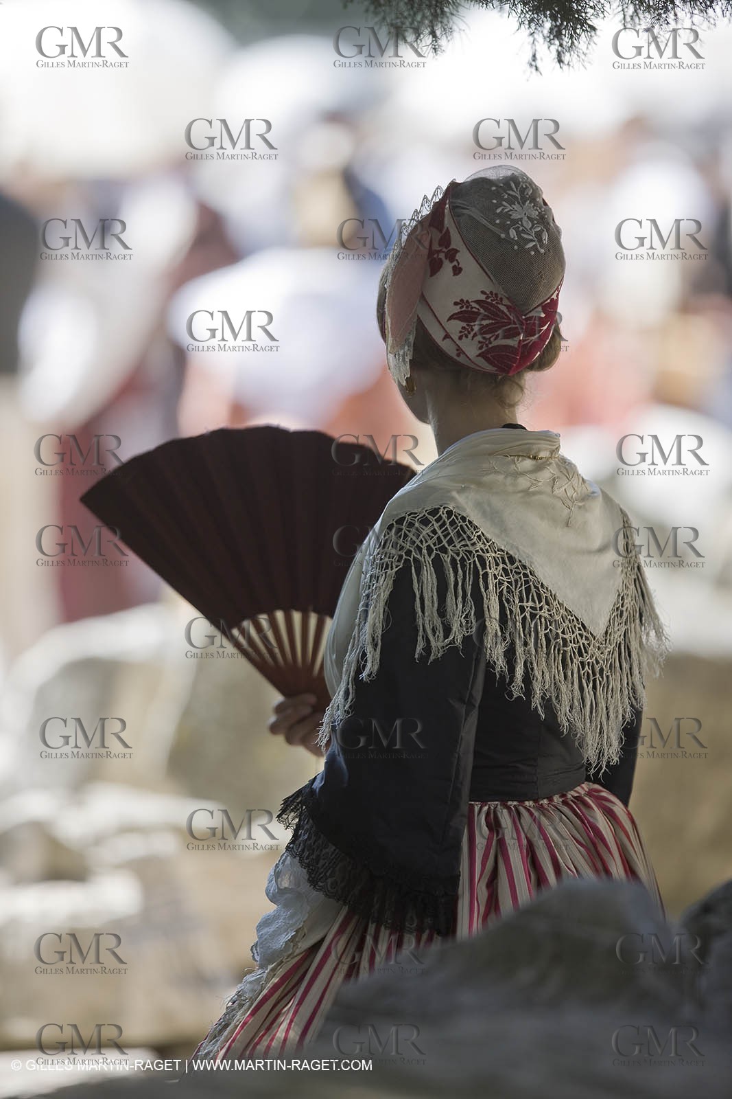 06 07 08 - Arles (FRA, 13) - Traditional costume of Arles fest