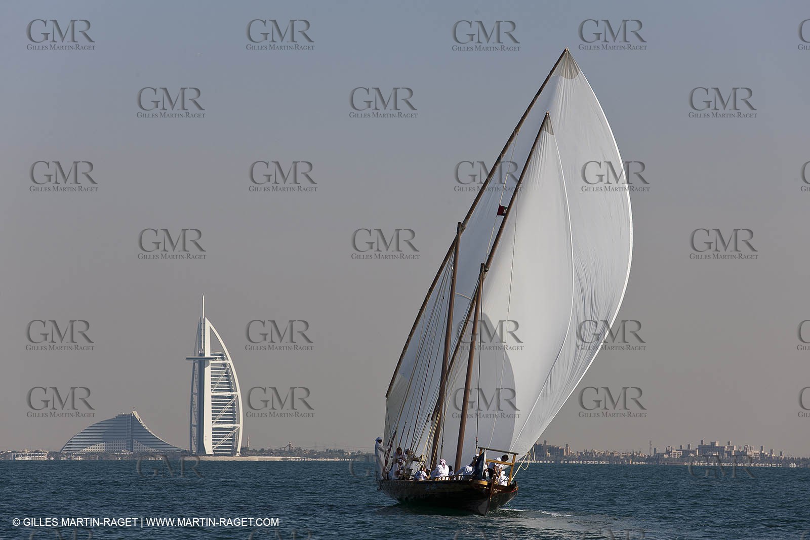 20 11 2010 - Dubai (UAE) - Dubai Louis Vuitton Trophy - Traditionnal dhow races for competing teams