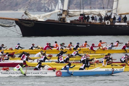 10 08 2013 - San Francisco (USA,CA) - 34th America's Cup - AC Open - Outrigger Canoe Races et Hula Danceperformance at Marina Green Village
