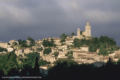France, Provence, Haute Provence, Val de Durance, Durance river valley, Reillane