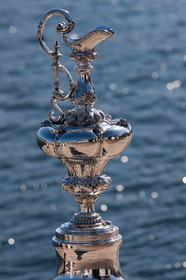 13 09 2010 - Valencia (ESP) - 34th America's Cup - Protocol, year, class announcement press conference