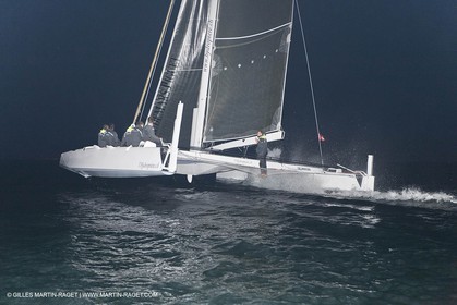 09 10 2010 - Morges (SUI) - L'Hydroptère.CH - 1st sail