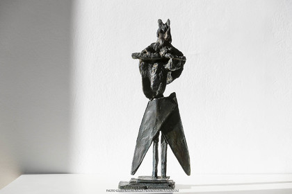 19 02 2020, Marseille, (FRA,13), Oeuvre de Germaine Richier, Homme de la nuit n°2 1954, Bronze patiné foncé, Numéroté HC2, Fondeur L. Thinot, Paris, 27,5 x 11 x 7 cm, Collection particulière