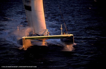 Jules Verne Trophy - Commodore Explorer