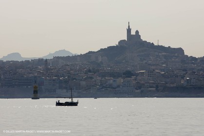 20 06 2008 - Marseille (FRA, 13) - Cruising among the local islands and creeks