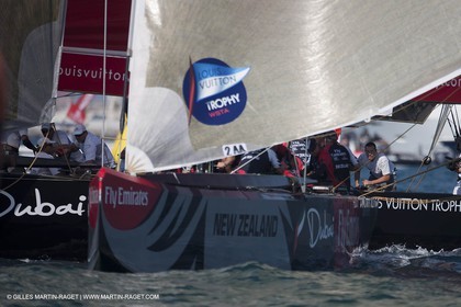 27 11 2010 - Dubai (UAE) - Dubai Louis Vuitton Trophy - Final -  BMW ORACLE Racing Vs Emirates Team New Zealand
