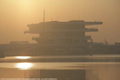 17 04 2007-Valencia (Spain)- 32nd America's Cup - Louis Vuitton Cup - RR1 - Day 2 - BMW ORACLE Racing