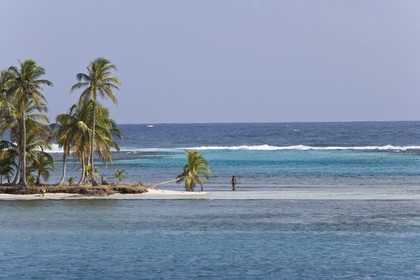 01 02 2008 - San Blas Archipelago (Panama) - Motor Yacht Senses