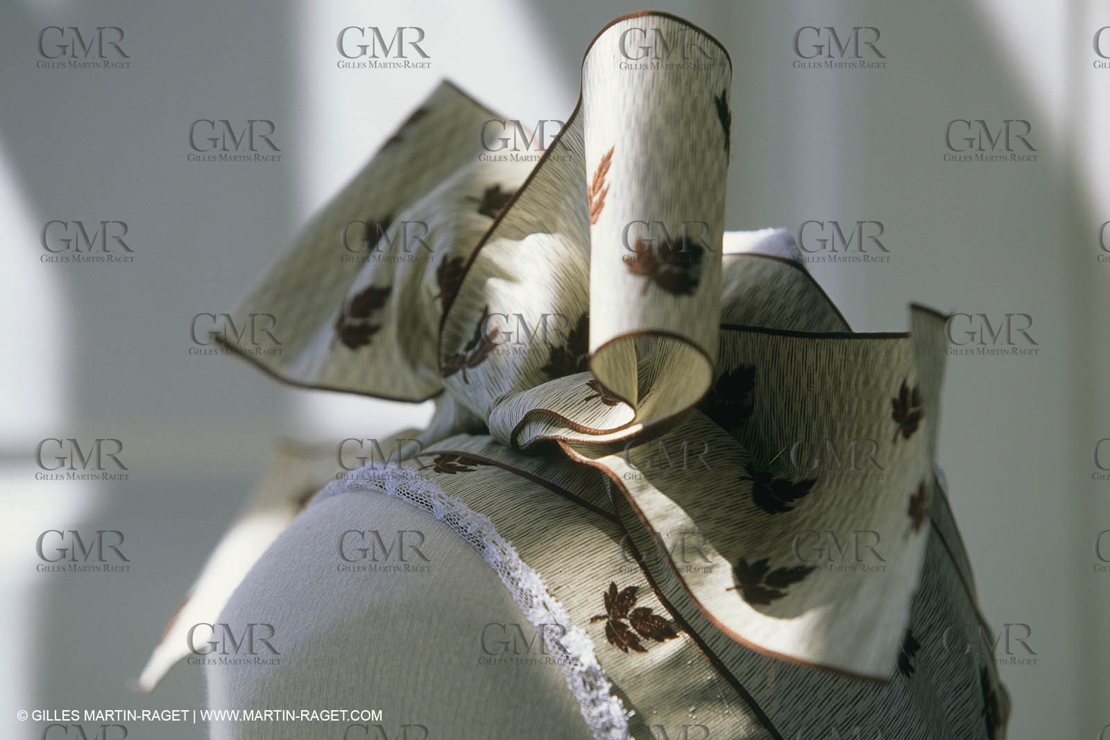 France, Provence, Exposition Costumes de Chateaux